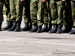 51% астраханцев высказались против повышения предельного возраста призыва до 30 лет