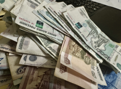 В Астраханской области мужчина взял деньги на бизнес-пустышку