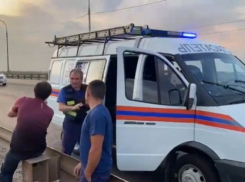 Астраханец собирался прыгать с Нового моста 