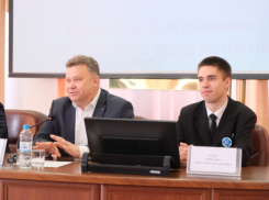 Дублером главы Астрахани на один день стал студент колледжа профтехнологий