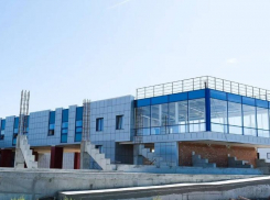 Игорь Бабушкин проверил ход строительства Центра водного спорта под Астраханью