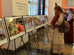 В Астрахани открылась передвижная выставка «Сила традиций: народы Российской Федерации» 