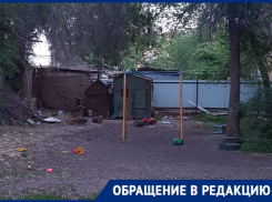 Жители переулка Таманский в Астрахани жалуются на душераздирающий вой одинокой собаки