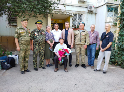 В Астрахани провели парад в честь участника Великой Отечественной войны