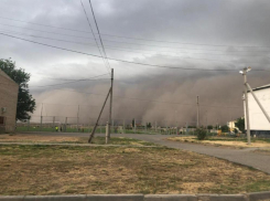 МЧС: на Астраханскую область опять идёт пыльная буря
