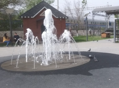В парке Железнодорожников в Астрахани вновь заработал фонтан
