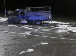 Семья из Дагестана едва не пострадала на трассе под Астраханью