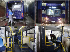 Астраханцам объяснили, почему зимой автобусы оставляли грязными