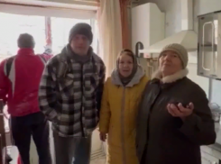 Жители ЛНР поблагодарили астраханского губернатора за ремонт и медикаменты