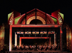 Для открытия «Каспийских сезонов» в Астрахани создали шеститонную композицию