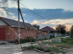 Это LOFT-дизайн: в Астрахани стоит опасная остановка