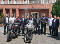 Астрахань посетили Иранские мотоциклисты, проехав тысячи километров