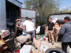 Астраханцы отправили бойцам СВО пасхальные куличи и яйца