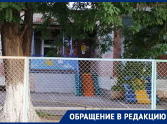 “И полить, и попить - всё одно”: астраханцы в Евпраксино четыре месяца сидят без воды