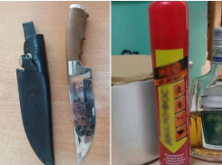 За полгода астраханцы пытались пронести в суды алкоголь, «Дихлофос» и ножи