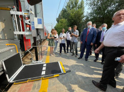 В Астрахани презентовали новый рельсовый автобус РА3 «Орлан» 