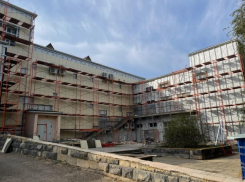 В 2027 году обновленный Центр культуры астраханского поселка вновь примет гостей