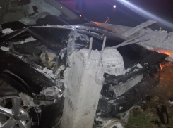 19-летний астраханец сел пьяным за руль и сразу врезался в столб