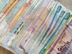 Астраханским работающим пенсионерам в августе повысят пенсии