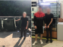 В Астрахани двое парней избили мужчину ради смартфона и фаст-фуда
