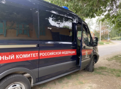 В Астрахани халатность организатора концерта привела к падению девочки со сцены