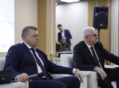 Бабушкин объяснил студентам, почему считает себя астраханцем