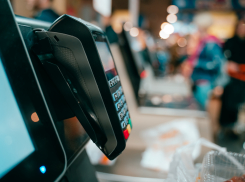 В Астрахани сотрудница кафе спала, пока её грабили