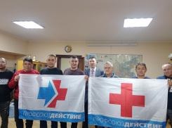 Водители скорой попросили у астраханского губернатора поднять зарплаты