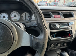 Мигрантам продлили запрет работать таксистами в Астраханской области