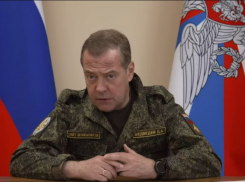Дмитрий Медведев побывал на полигоне в Астраханской области
