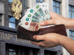 Астраханцам-должникам рассказали, как сохранить прожиточный минимум