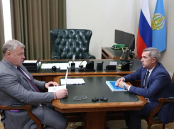 Округ под Астраханью стал лидером по рождаемости и зарплатам