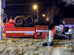 В Астрахани в столкновении пожарной машины и маршрутки погиб спасатель 