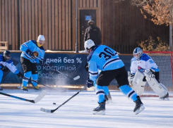 В Астраханском кремле прошел турнир по хоккею с шайбой «Зимняя классика 3х3»