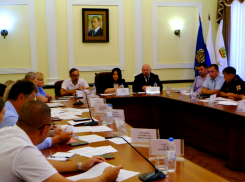 Вход по пропускам и система проверки лиц: как в Астрахани защищают школьников