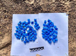 Трое астраханцев помогали наркоторговцам доставить товар в регион