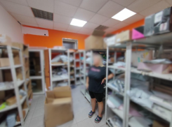 Астраханка присвоила 298 товаров, оставленных в пункте выдачи заказов