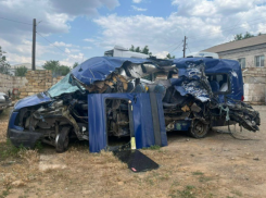 Водителю микроавтобуса «Волгоград – Астрахань» дали 12 лет за смерть пассажиров