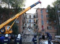 Жильцам частично обрушенного дома в Астрахани оплатят утрату имущества