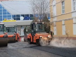  В Астрахани начали ремонт улицы, которая давно этого ждала