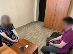 Астраханка приютила родственника и лишилась 1,3 миллиона рублей