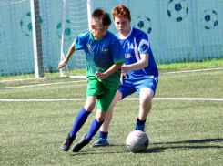 В Астрахани начались футбольные соревнования «Кожаный мяч»
