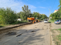 В Астрахани начали ремонт дороги по улице Жилой в микрорайоне «Бабаевский»