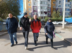 Председатель Астраханской гордумы провел выездное совещание в Кировском районе