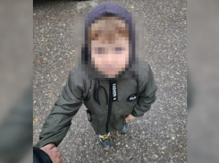 В Астрахани нашли трёхлетнего ребёнка гуляющим без родителей