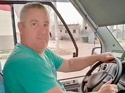 Астраханский водитель помог маленькому ребенку, потерявшемуся в автобусе