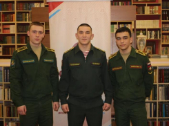 Курсанты российских военных ВУЗов поделились опытом с астраханскими юнармейцами