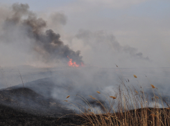 Запах гари не исчезнет из Астрахани пока не утихнут пожары в Казахстане и Калмыкии