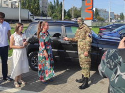 Астраханское спортивное сообщество подарило участникам СВО «Ниву»