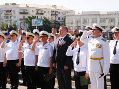 В Астрахани парад кораблей в честь Дня ВМФ посетил губернатор Игорь Бабушкин